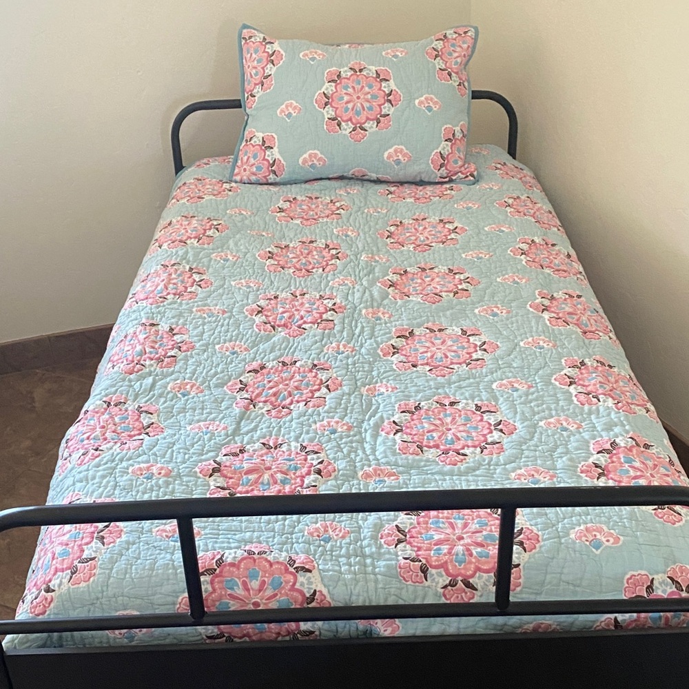 Pottery Barn Kids Twin Brooklyn Quilt Set 
NWOT